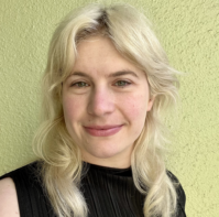 Arielle Flinkman (She/Her) bio image